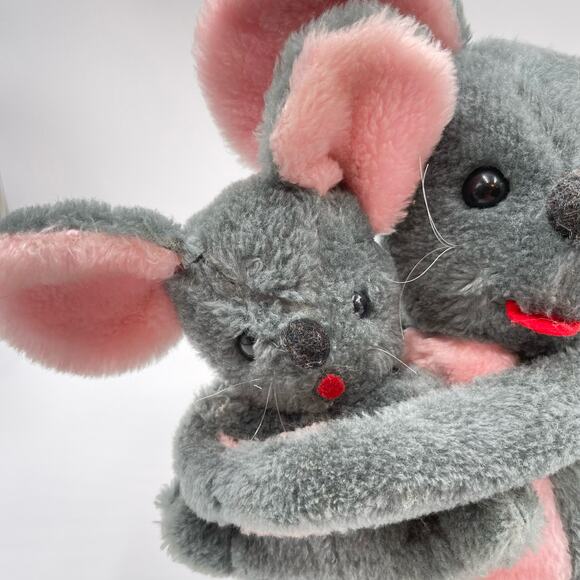 Vintage Musical Gray Momma Mouse Holding Baby Wind Up Lullabye Korea Plush - Picture 4 of 12